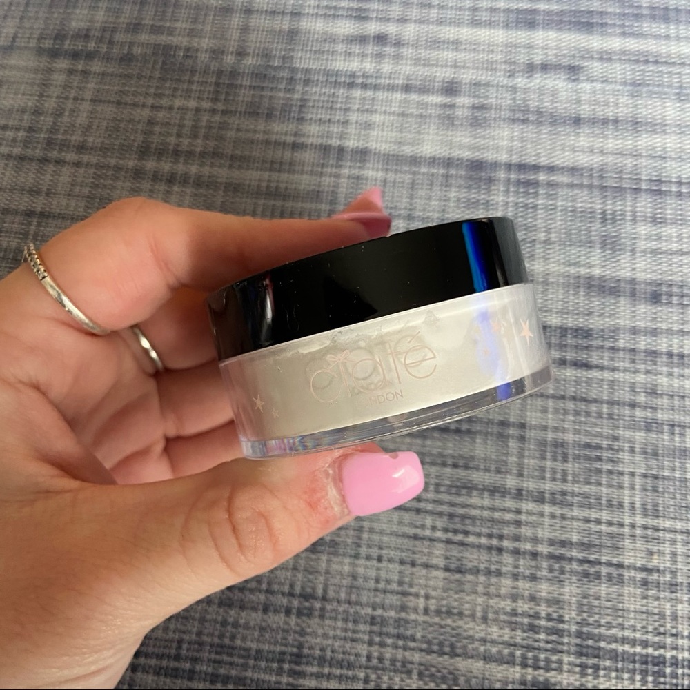 Ciate extraordinary translucent setting powder